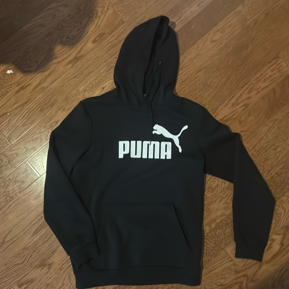 Pump black hoodie